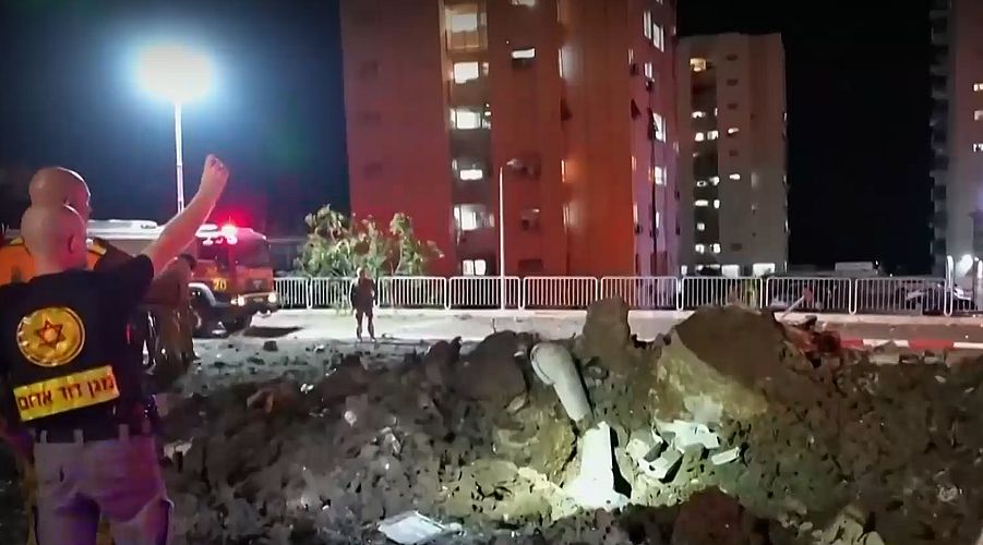 Ракетни удари на Хизбула по град Хайфа, има ранени